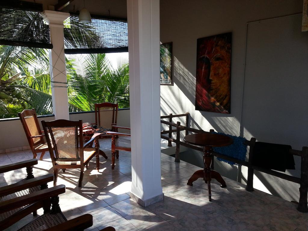 Main Reef Guest House Hikkaduwa Szoba fotó