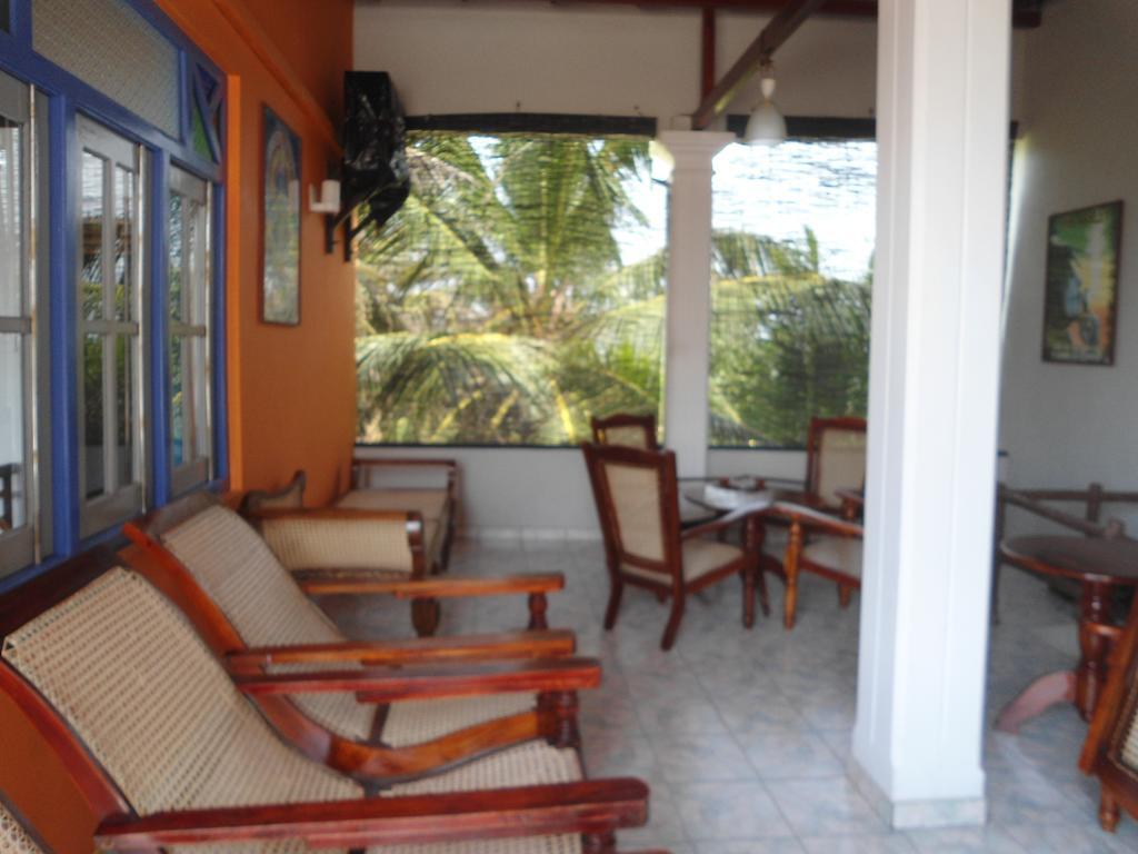 Main Reef Guest House Hikkaduwa Kültér fotó