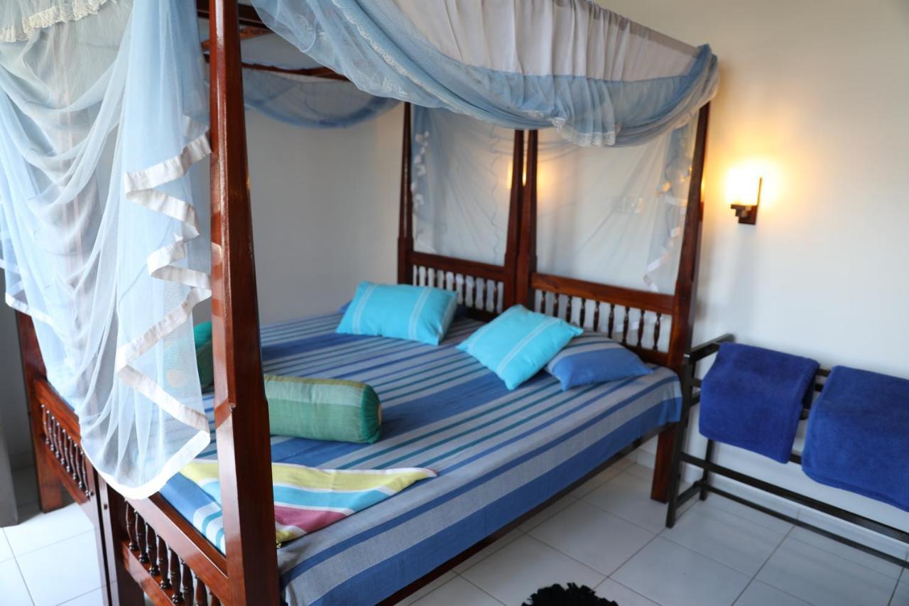 Main Reef Guest House Hikkaduwa Kültér fotó